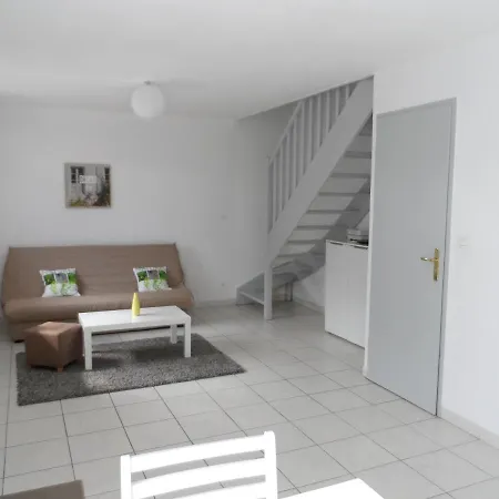 شقة 3 Pieces A Dives-sur-mer, Jardin Prive, Proche Port Guillaume, Piscine, Animaux Acceptes - Fr-1-487-301