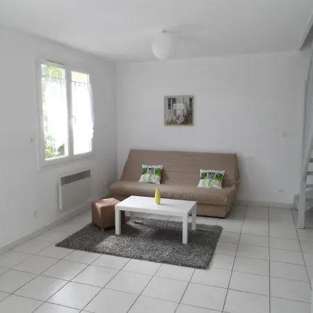شقة 3 Pieces A Dives-sur-mer, Jardin Prive, Proche Port Guillaume, Piscine, Animaux Acceptes - Fr-1-487-301