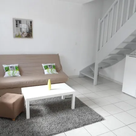 Apartment 3 Pieces A Dives-sur-mer, Jardin Prive, Proche Port Guillaume, Piscine, Animaux Acceptes - Fr-1-487-301 Dives-sur-Mer